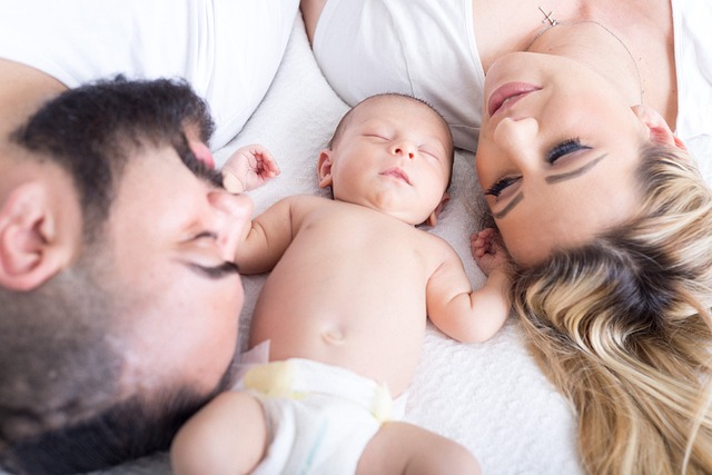 Familia con recién nacido